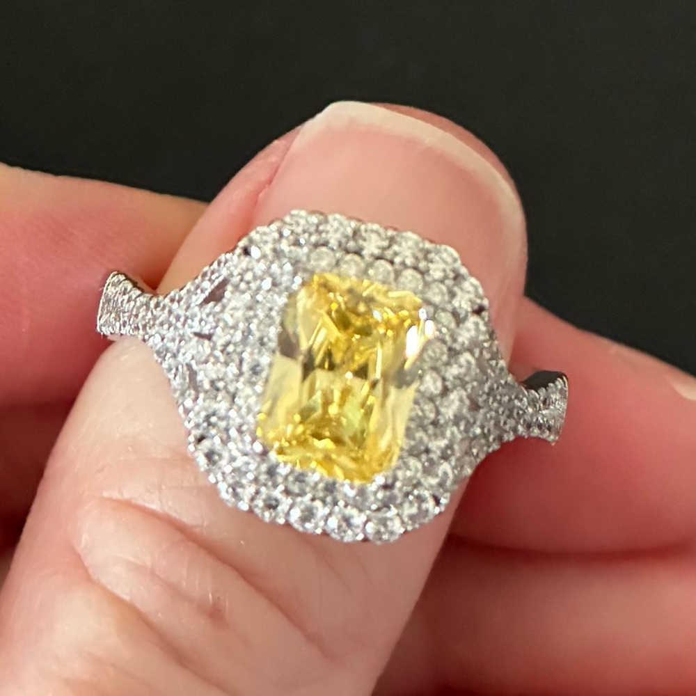 JTV Elegant Canary Yellow Gemstone and Silver Women's Ring size 10